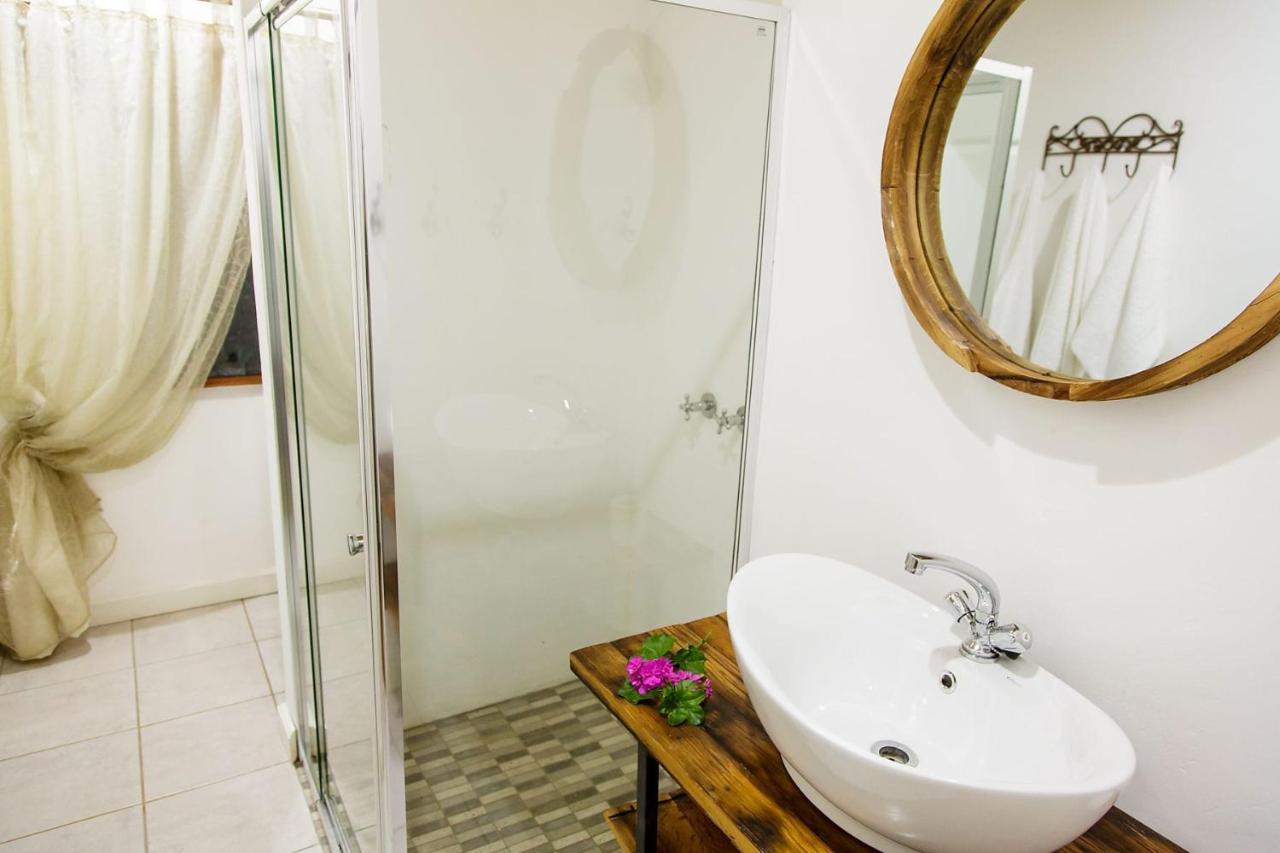 Bed and Breakfast Blue Lily Retreat Matjiesrivier  Екстер'єр фото